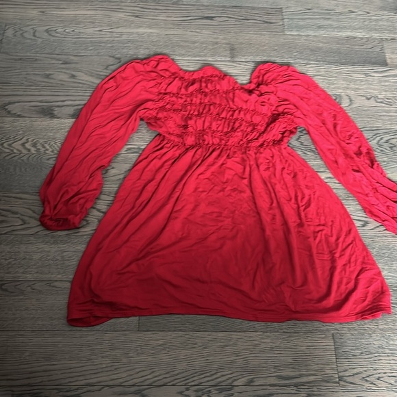 Max Studio Elegant Red Women's Top - Picture 9 of 11